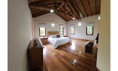 VENTA HERMOSA CASA CAMPESTRE VIA ARMENIA PEREIRA