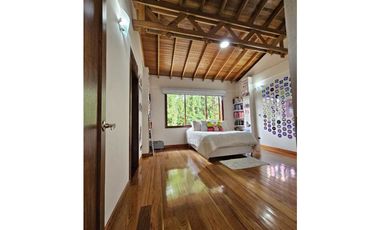 VENTA HERMOSA CASA CAMPESTRE VIA ARMENIA PEREIRA