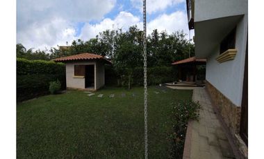 VENTA HERMOSA CASA CAMPESTRE VIA ARMENIA PEREIRA
