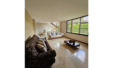 VENTA HERMOSA CASA CAMPESTRE VIA ARMENIA PEREIRA