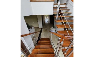 VENTA HERMOSA CASA CAMPESTRE VIA ARMENIA PEREIRA