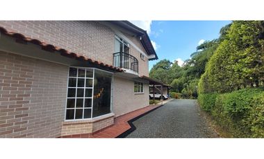 VENTA CASA CAMPESTRE CON HERMOSA VISTA TRIBUNAS PEREIRA