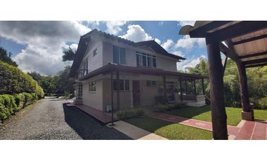 VENTA CASA CAMPESTRE CON HERMOSA VISTA TRIBUNAS PEREIRA