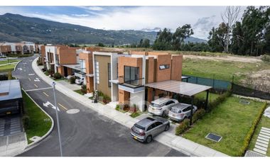 Casa para venta en Oikos Savanna - Tipo Nogal