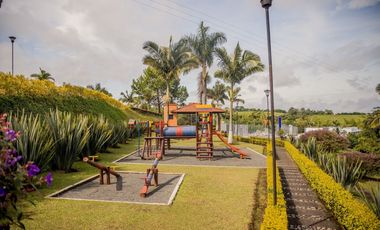 VENTA HERMOSA CASA CAMPESTRE - SECTOR TRIBUNAS VIA ARMENIA - PEREIRA