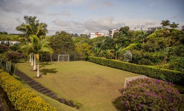 VENTA HERMOSA CASA CAMPESTRE - SECTOR TRIBUNAS VIA ARMENIA - PEREIRA