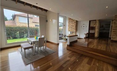 VENTA ESPECTACULAR CASA CAJICA