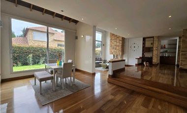 VENTA ESPECTACULAR CASA CAJICA