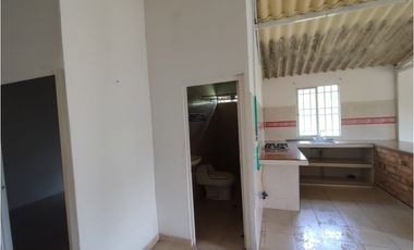 LUXA VENDE PARCELA UBICADA PARADOR LA FRESA 300 mts VIA PANAMERICANA.