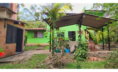 Maat vende Casa Campestre, Tobia Chica-Nocaima 1.052m2 $450Millones