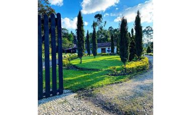 Alquiler Finca Carmen de Viboral son 6400 Mts2 Lote con 5 alcobas
