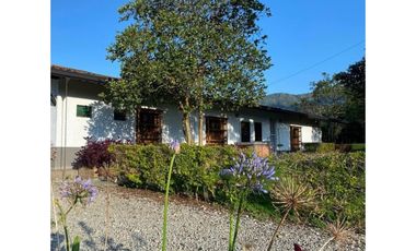 Alquiler Finca Carmen de Viboral son 6400 Mts2 Lote con 5 alcobas