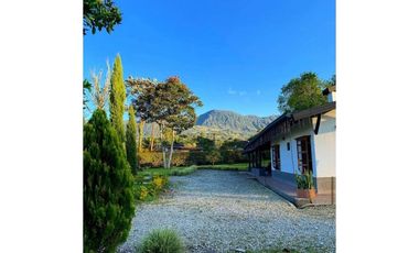 Alquiler Finca Carmen de Viboral son 6400 Mts2 Lote con 5 alcobas