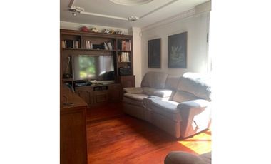 CASA EN VENTA CERCA AL TESORO