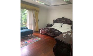 CASA EN VENTA CERCA AL TESORO