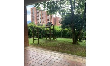 CASA EN VENTA CERCA AL TESORO