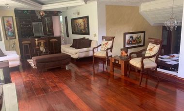 CASA EN VENTA CERCA AL TESORO