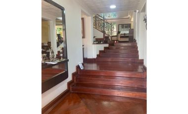 CASA EN VENTA CERCA AL TESORO