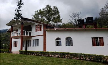 Casa en venta en Silvania con Lote