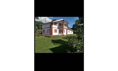 Casa en venta en Silvania con Lote