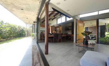 VENDO CASA ENVIGADO ESCOBERO