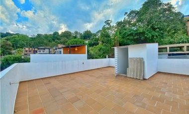 Maat vende Casa urbana, Carlos Lleras-Villeta 198m2 $480Millones