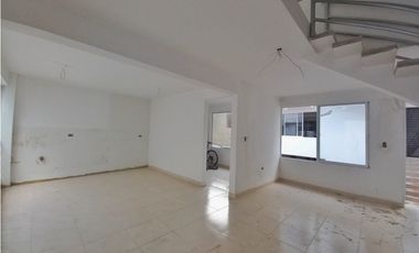Maat vende Casa urbana, Carlos Lleras-Villeta 198m2 $480Millones