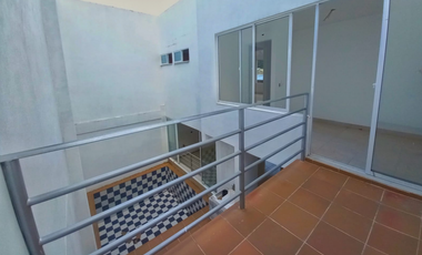 Maat vende Casa urbana, Carlos Lleras-Villeta 198m2 $480Millones