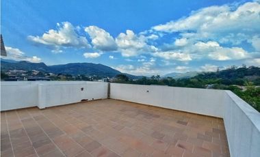 Maat vende Casa urbana, Carlos Lleras-Villeta 198m2 $480Millones