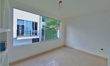 Maat vende Casa urbana, Carlos Lleras-Villeta 198m2 $480Millones