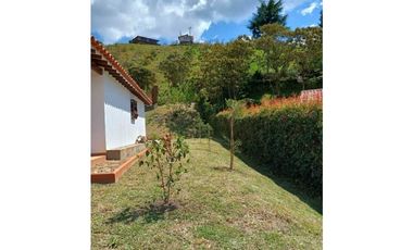 Casa Finca en El Carmen de Viboral – Amplios Espacios y Vista Única