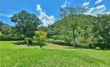 Maat vende finca en vereda Rio dulce-Villeta 6.400m2 $430 Millones