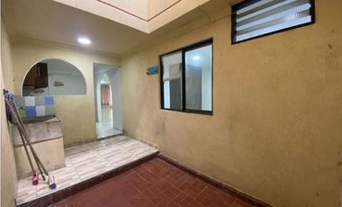 Casa de dos pisos más terraza en venta Barrio Las Américas Palmira