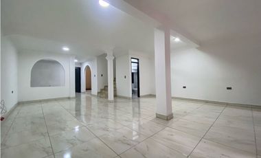 Casa de dos pisos más terraza en venta Barrio Las Américas Palmira