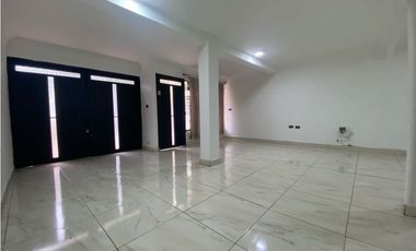 Casa de dos pisos más terraza en venta Barrio Las Américas Palmira