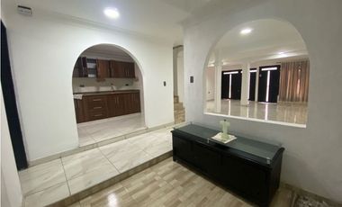 Casa de dos pisos más terraza en venta Barrio Las Américas Palmira