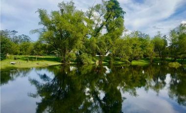 CASA CAMPESTRE EN LLANOGRANDE UNIDAD CERRADA