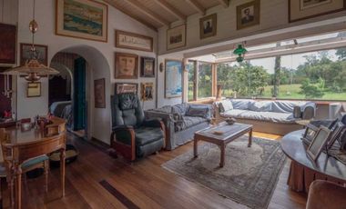 CASA CAMPESTRE EN LLANOGRANDE UNIDAD CERRADA