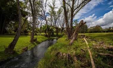 CASA CAMPESTRE EN LLANOGRANDE UNIDAD CERRADA