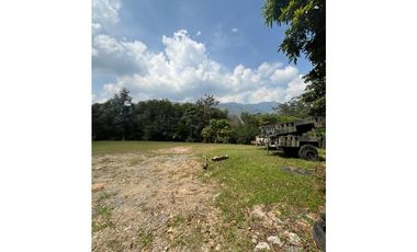 Venta Lote Escocia La Estrella 5140 Mts2 con una casa en el árbol