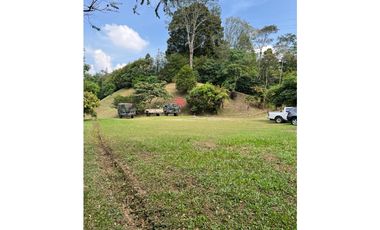Venta Lote Escocia La Estrella 5140 Mts2 con una casa en el árbol