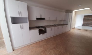 Se vende hermosa casa remodelada Barrio Las Mercedes Palmira Valle