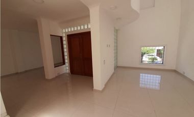 Se vende hermosa casa remodelada Barrio Las Mercedes Palmira Valle