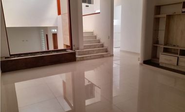 Se vende hermosa casa remodelada Barrio Las Mercedes Palmira Valle