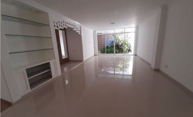 Se vende hermosa casa remodelada Barrio Las Mercedes Palmira Valle