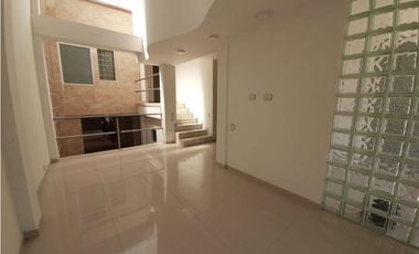 Se vende hermosa casa remodelada Barrio Las Mercedes Palmira Valle