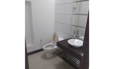 Casa Con Piscina En Condominio Miralomas De Holanda