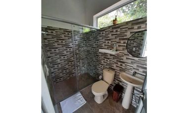 En Venta Casa Campestre con Piscina Privada y  Aljibe, La Mesa Cund.