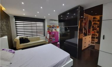 Barrio Las Mercedes - Apartamento duplex en venta