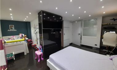 Barrio Las Mercedes - Apartamento duplex en venta